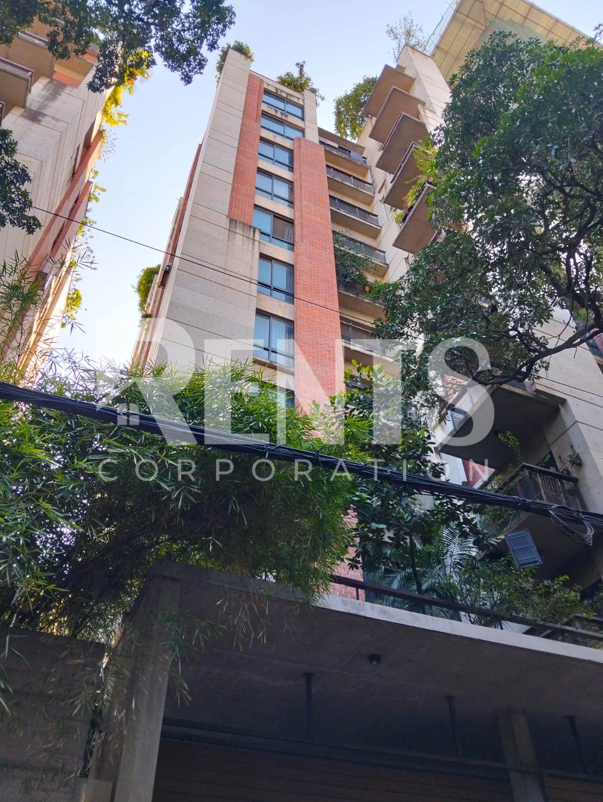 Villa on Hollywood Boulevard