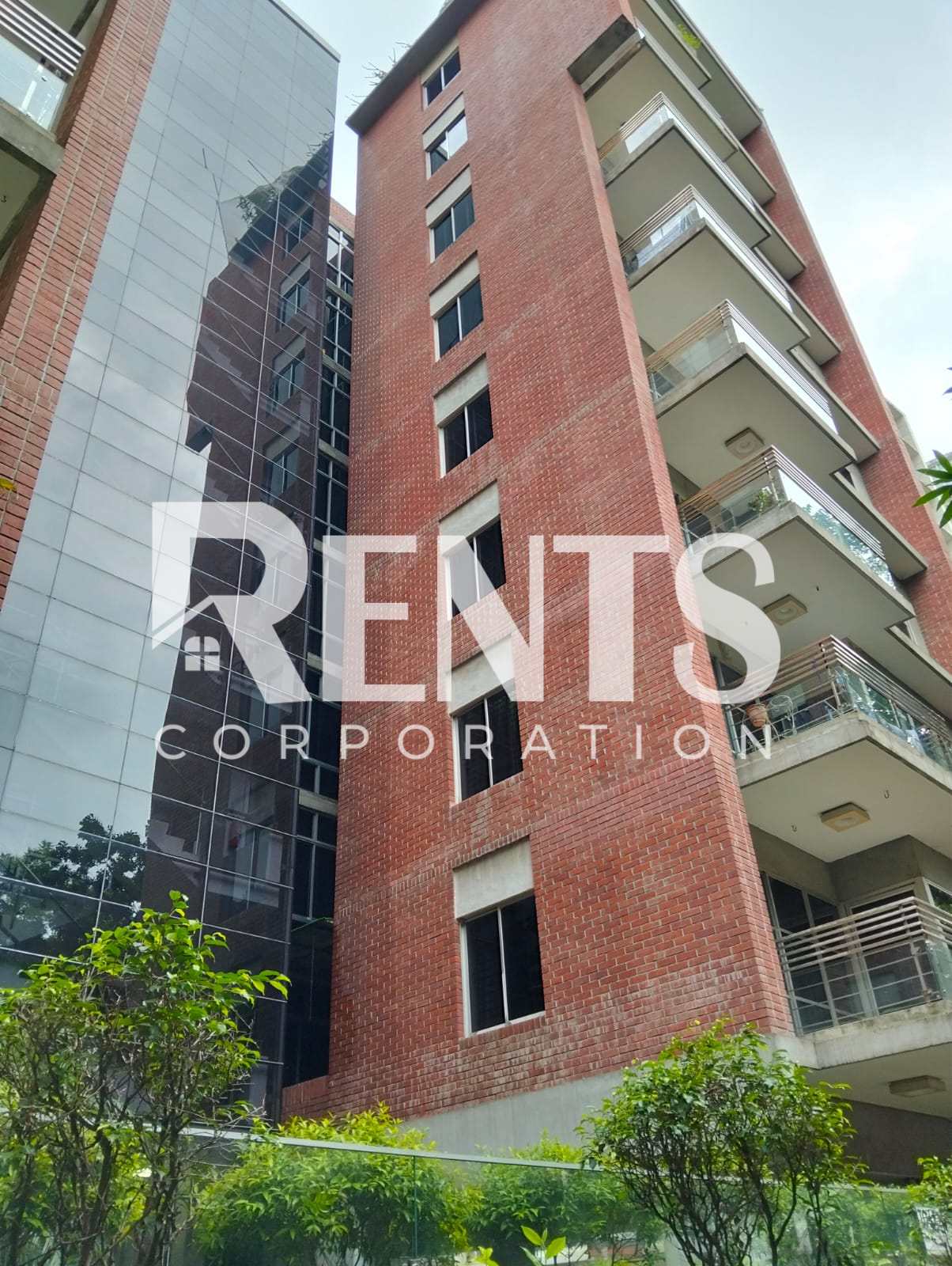 Villa on Hollywood Boulevard