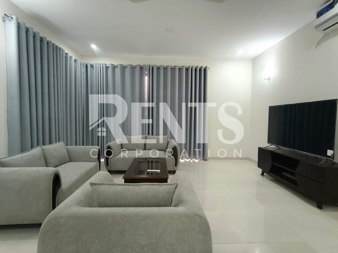 Villa on Hollywood Boulevard