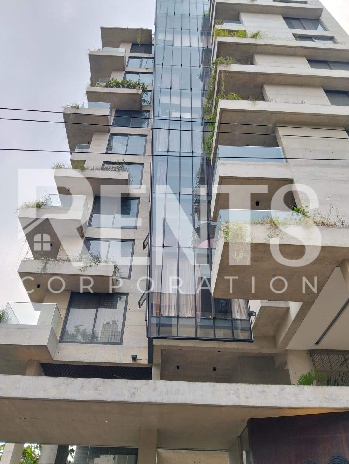 Villa on Hollywood Boulevard