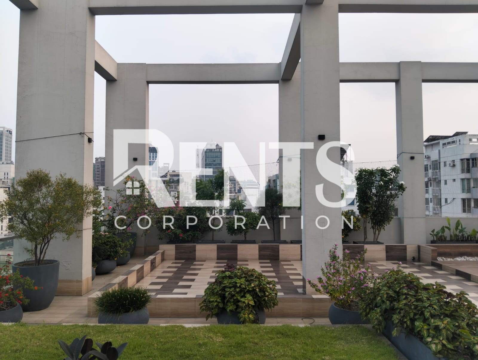 Villa on Hollywood Boulevard