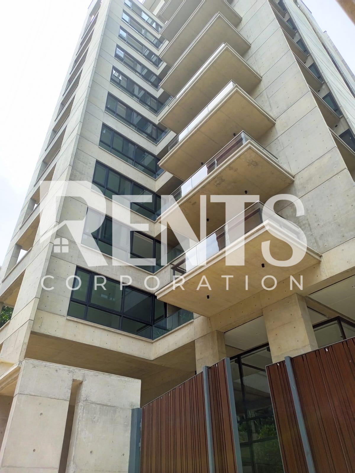 Villa on Hollywood Boulevard