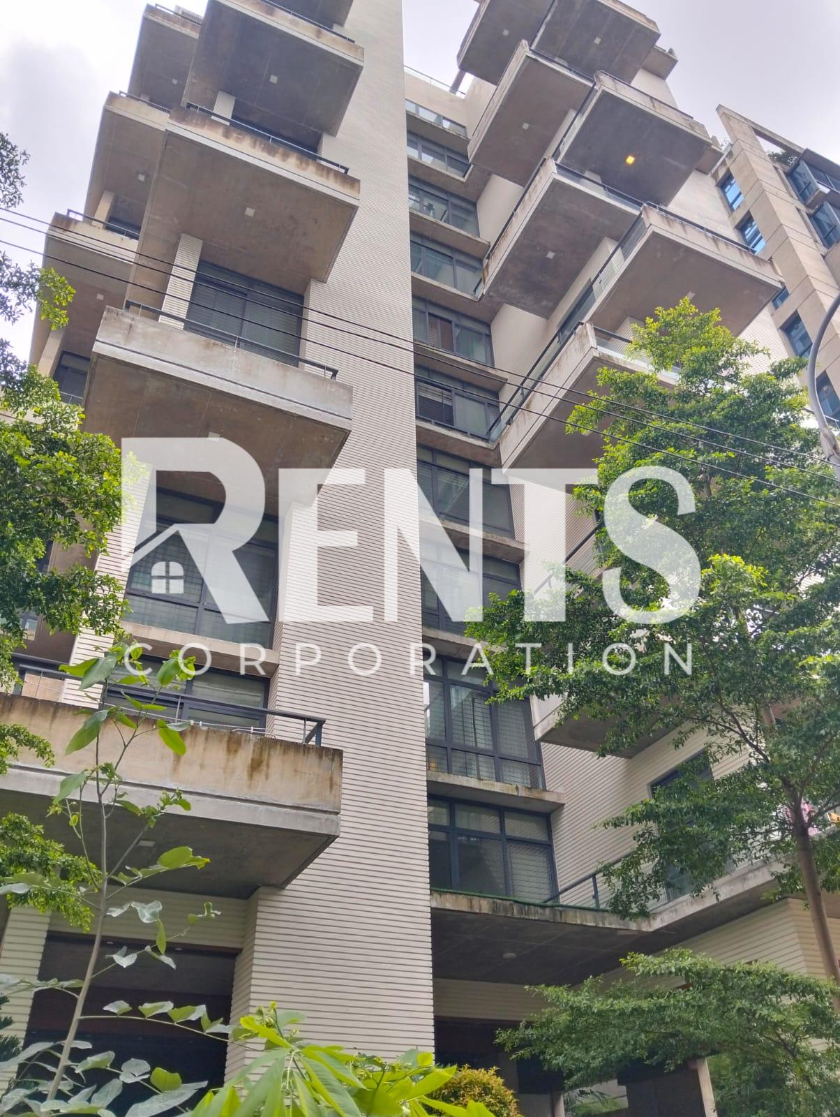 Villa on Hollywood Boulevard