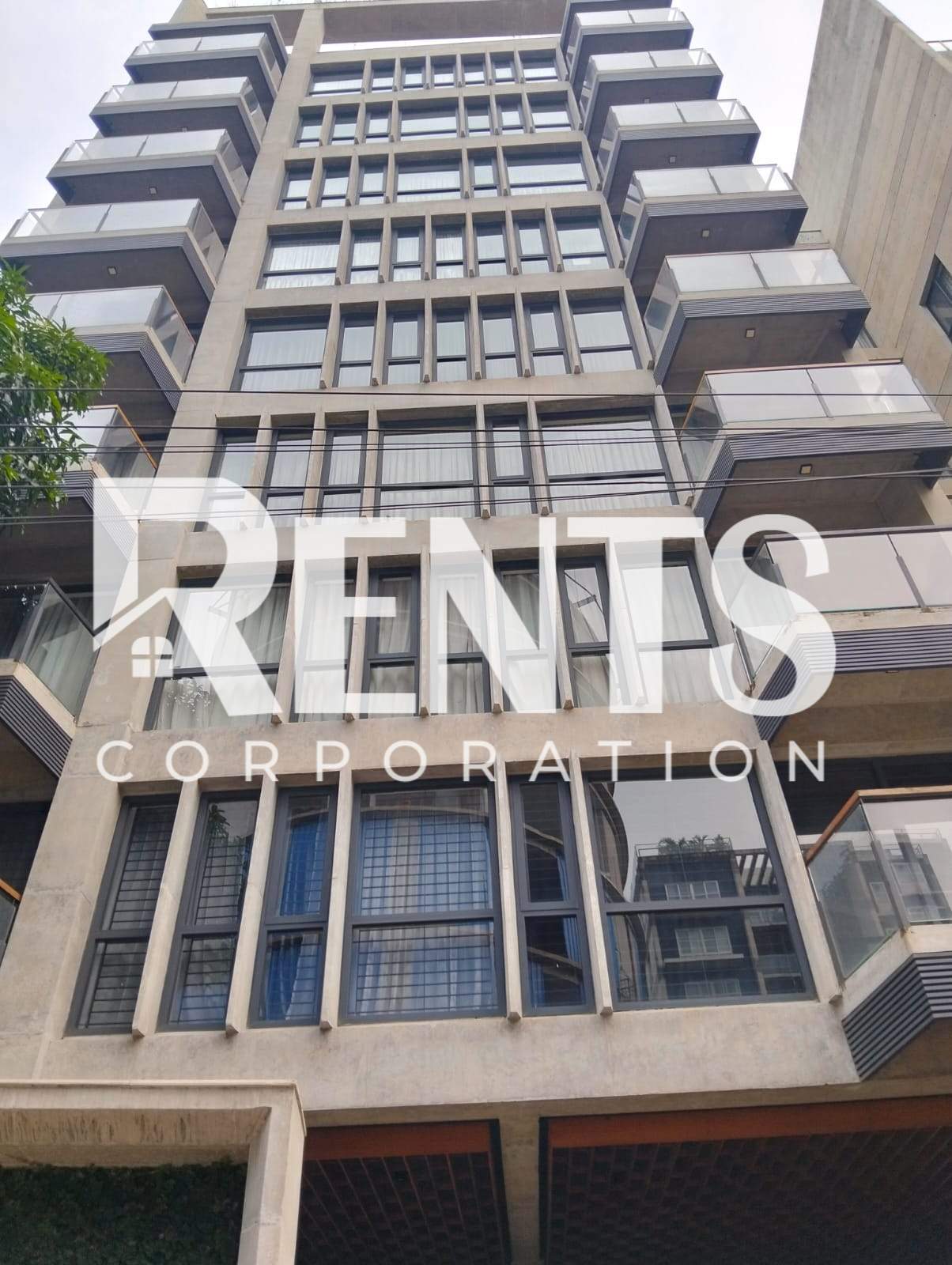 Villa on Hollywood Boulevard