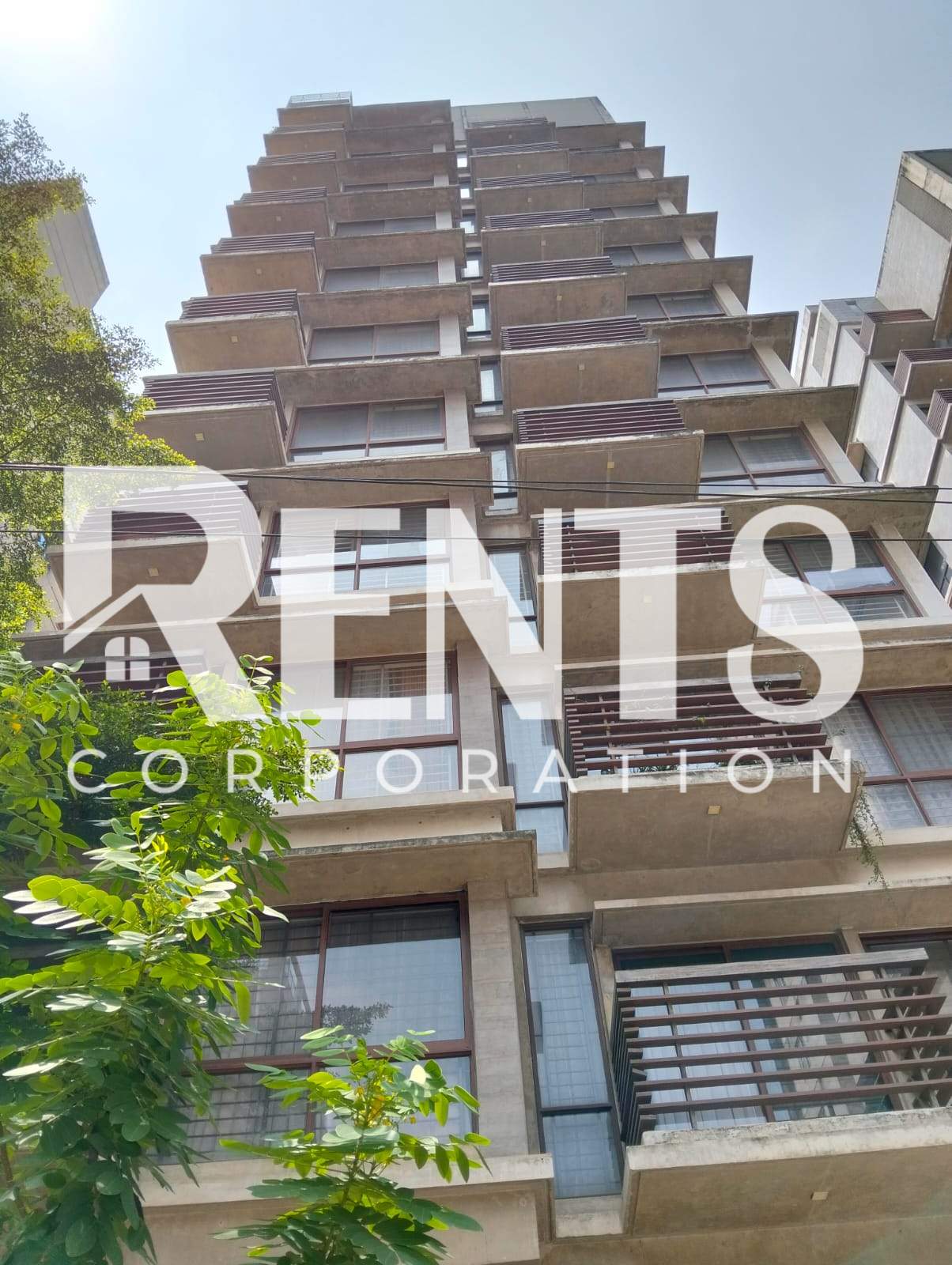 Villa on Hollywood Boulevard