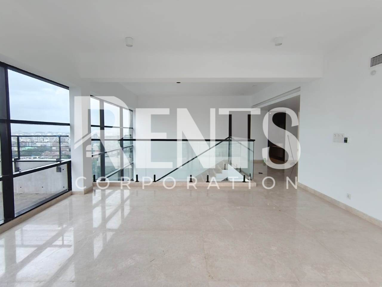 Villa on Hollywood Boulevard