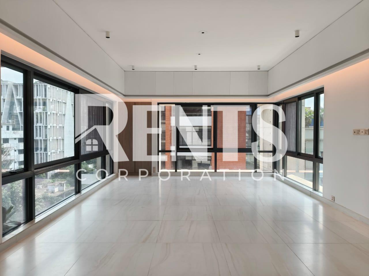 Villa on Hollywood Boulevard