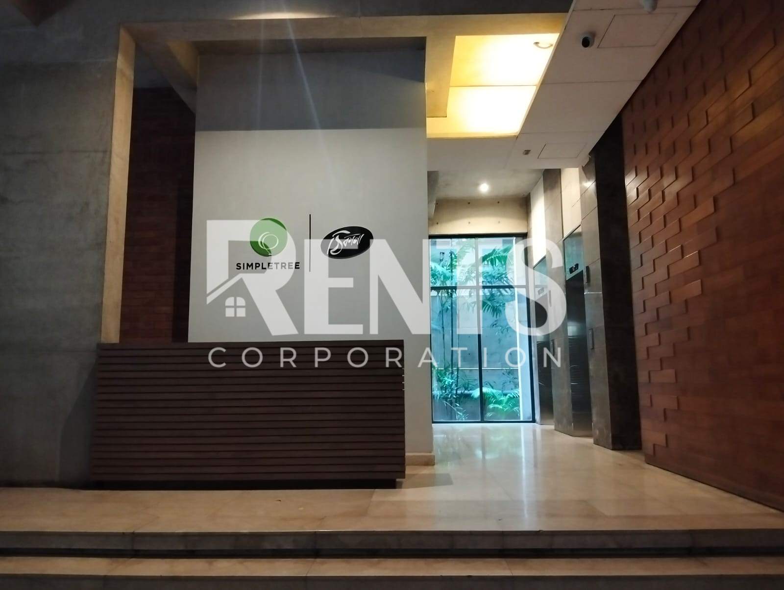 Villa on Hollywood Boulevard