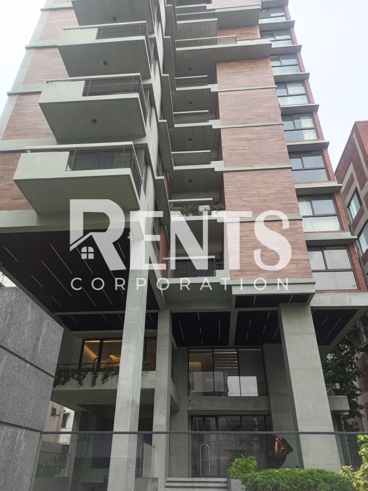 Villa on Hollywood Boulevard