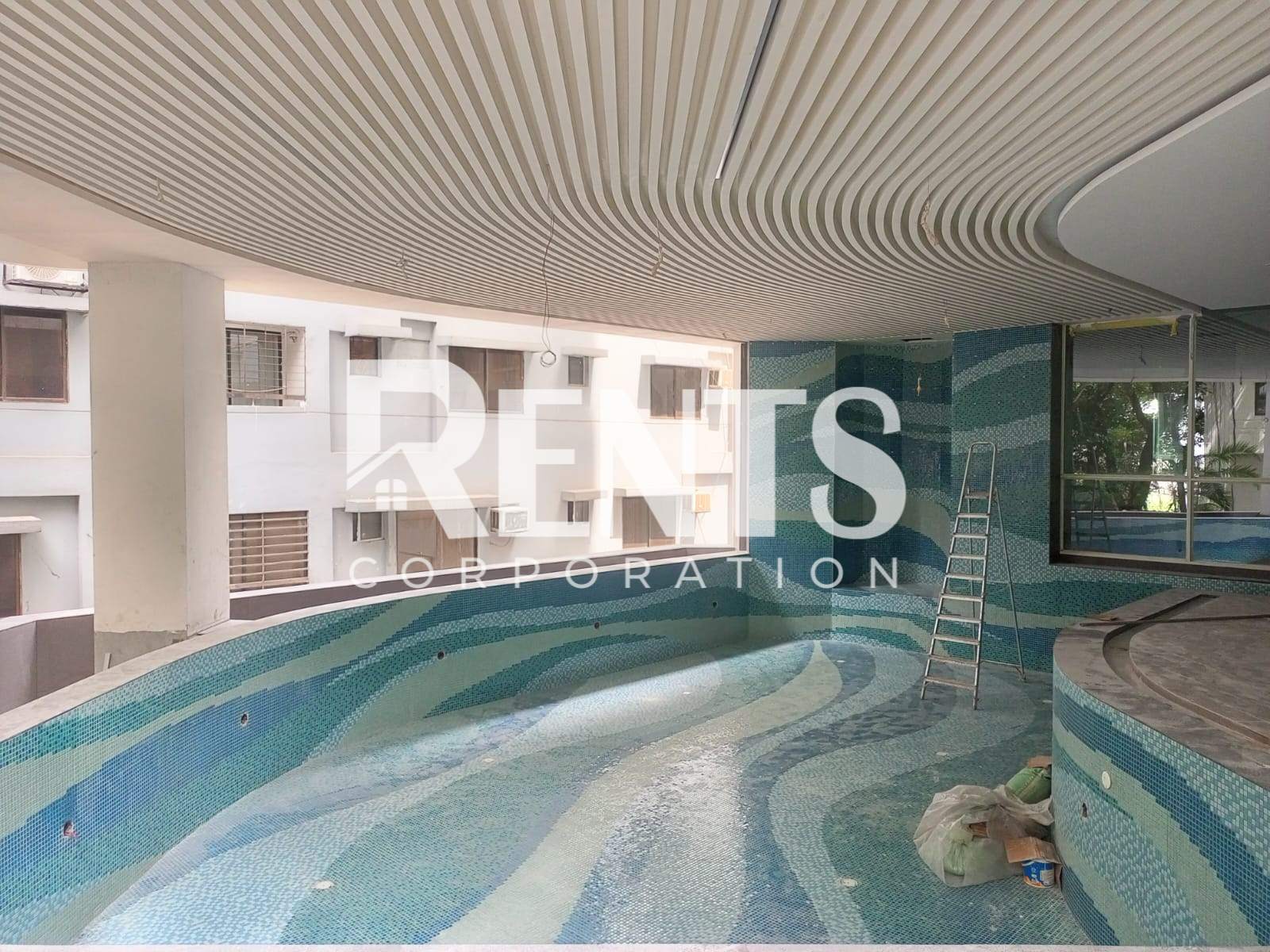 Villa on Hollywood Boulevard