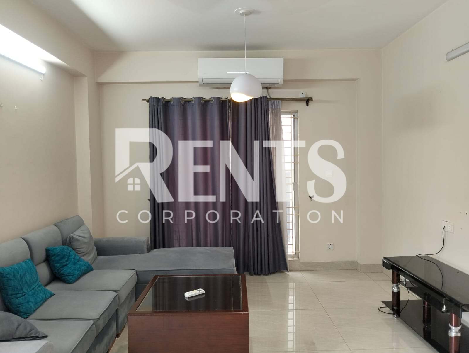 Villa on Hollywood Boulevard