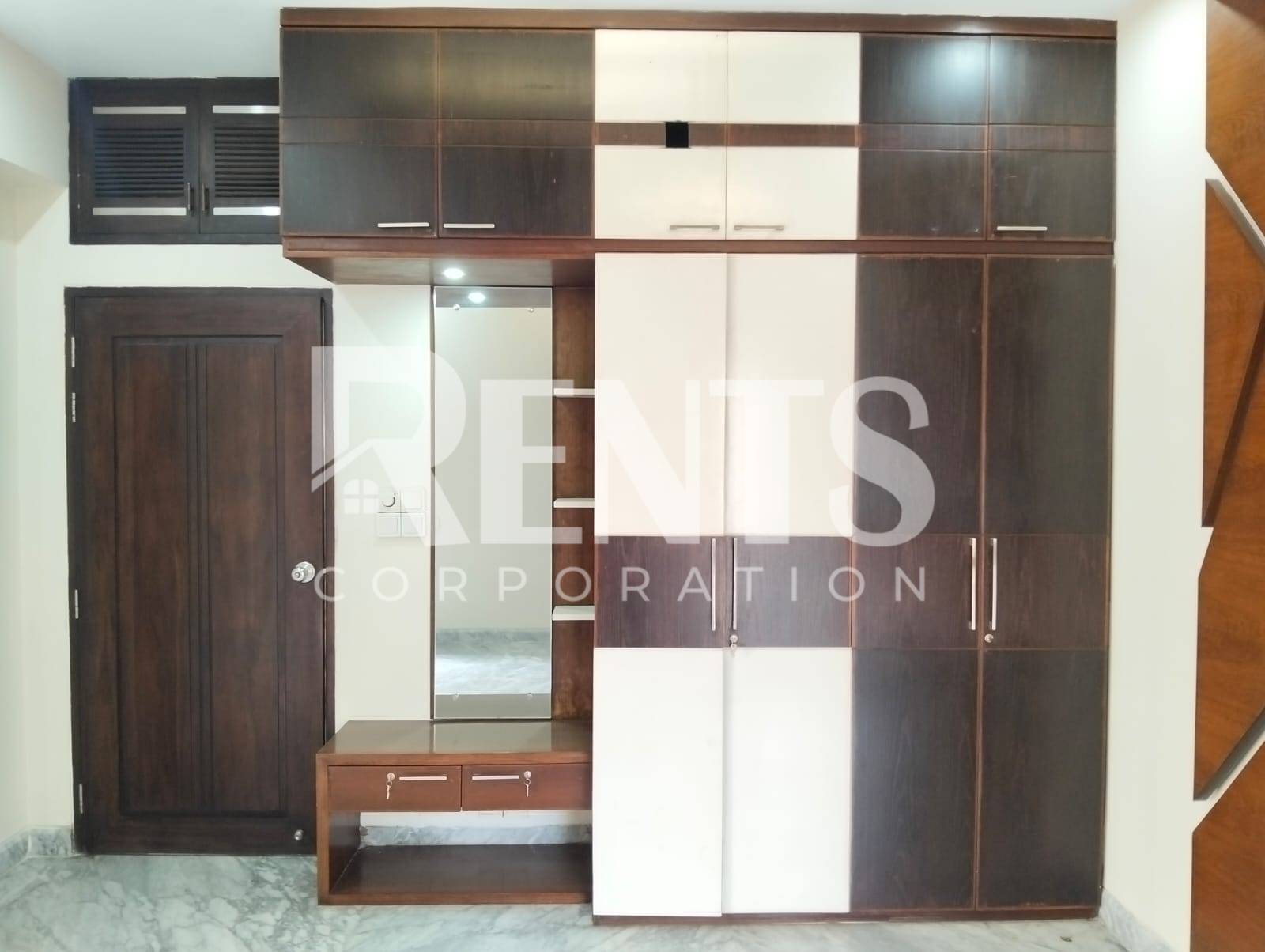 Villa on Hollywood Boulevard