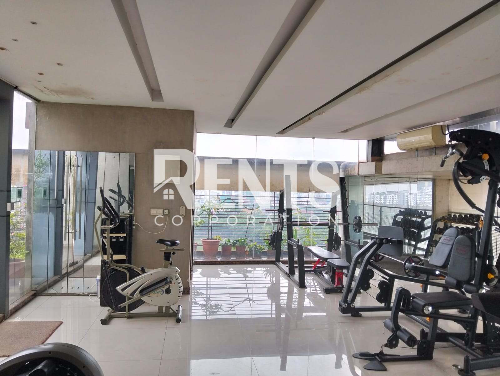 Villa on Hollywood Boulevard