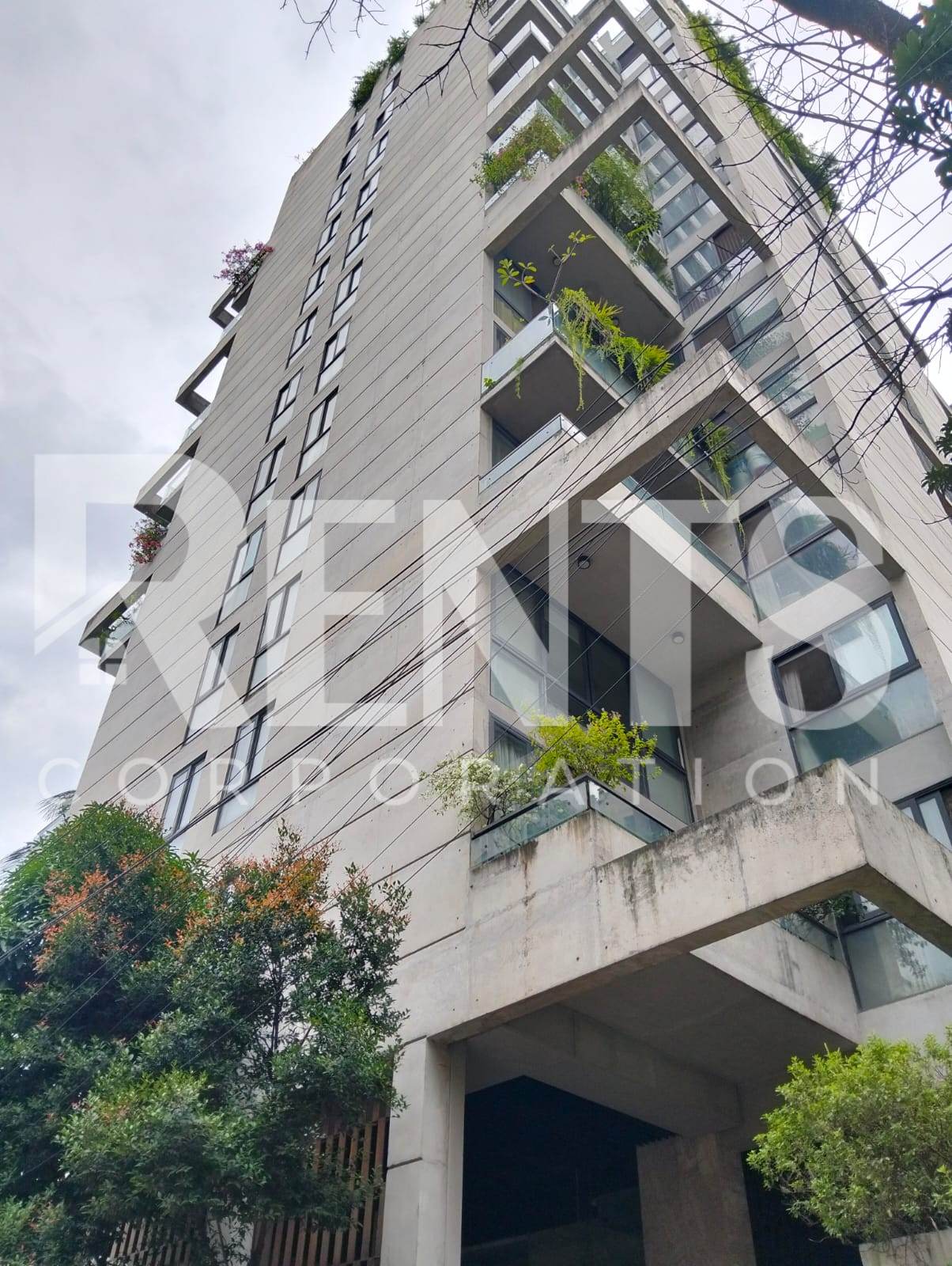 Villa on Hollywood Boulevard