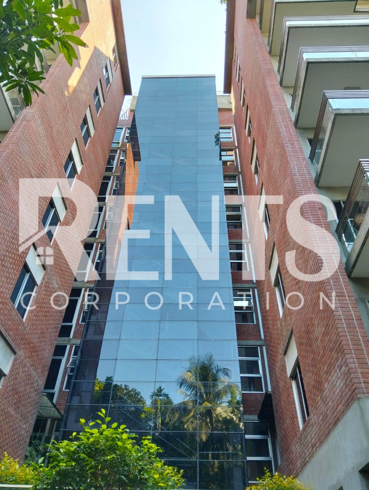 Villa on Hollywood Boulevard