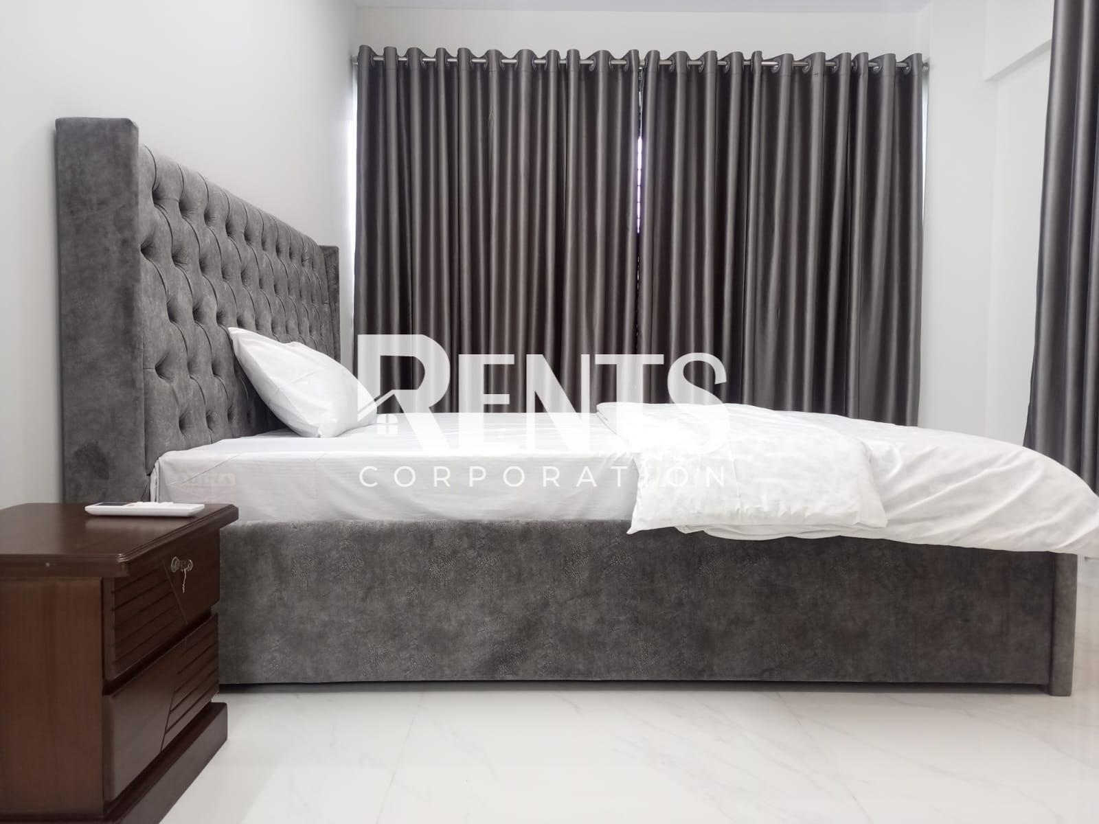 Villa on Hollywood Boulevard