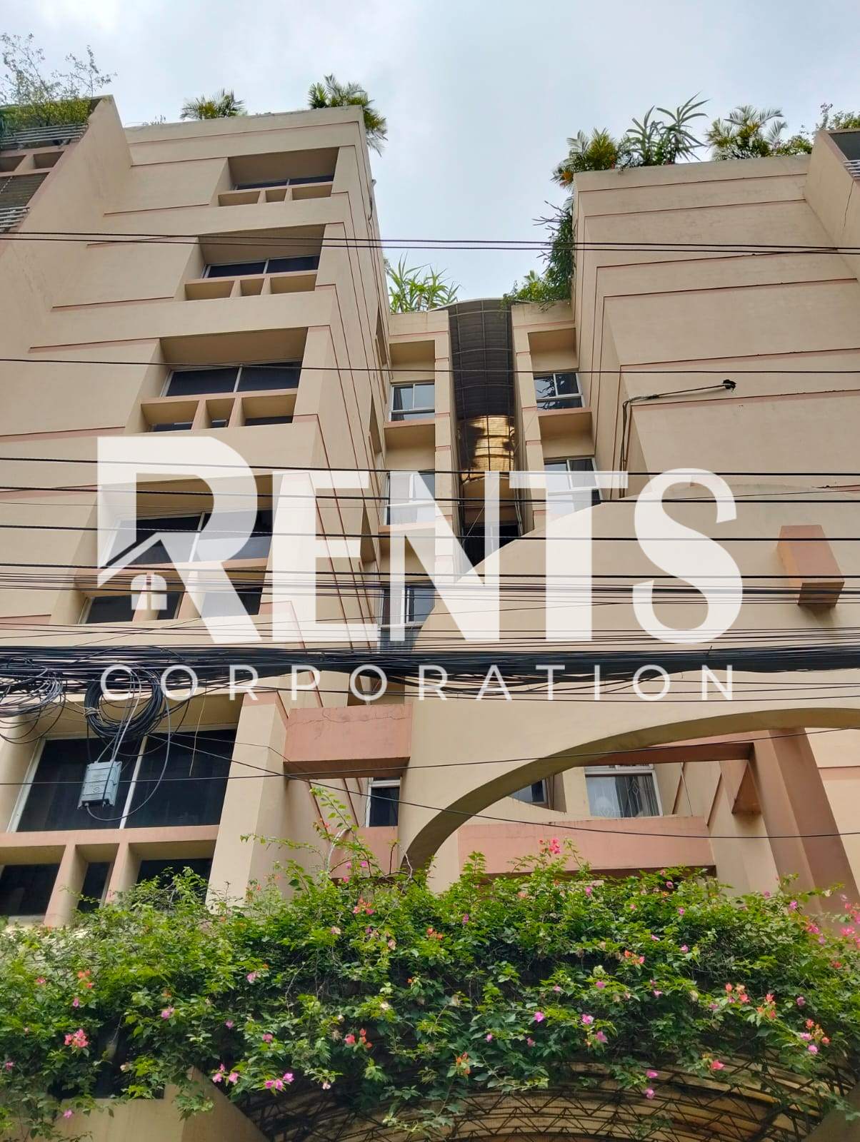 Villa on Hollywood Boulevard