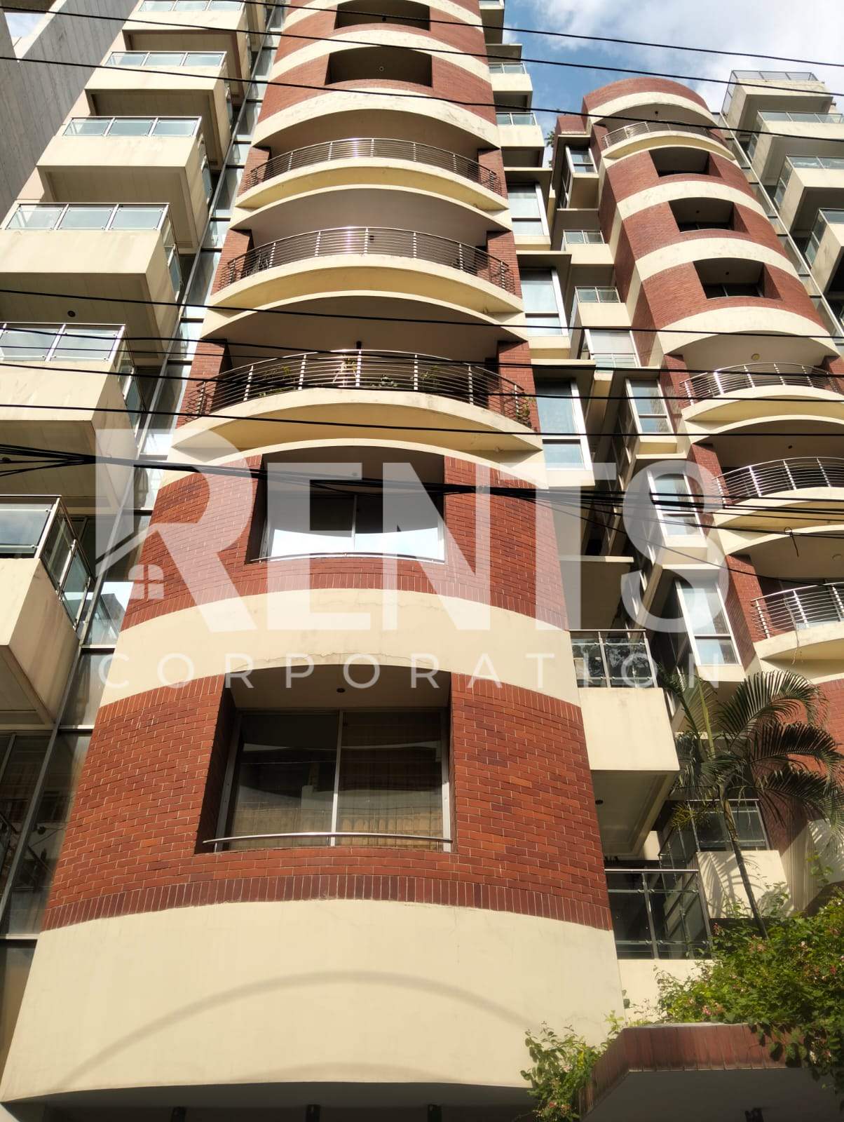 Villa on Hollywood Boulevard