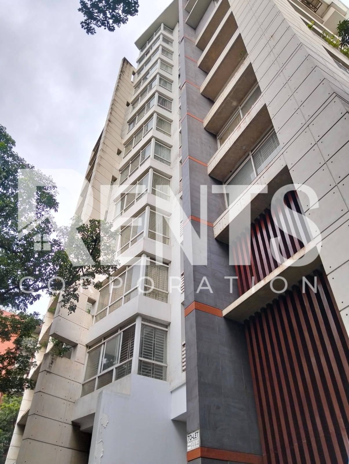 Villa on Hollywood Boulevard