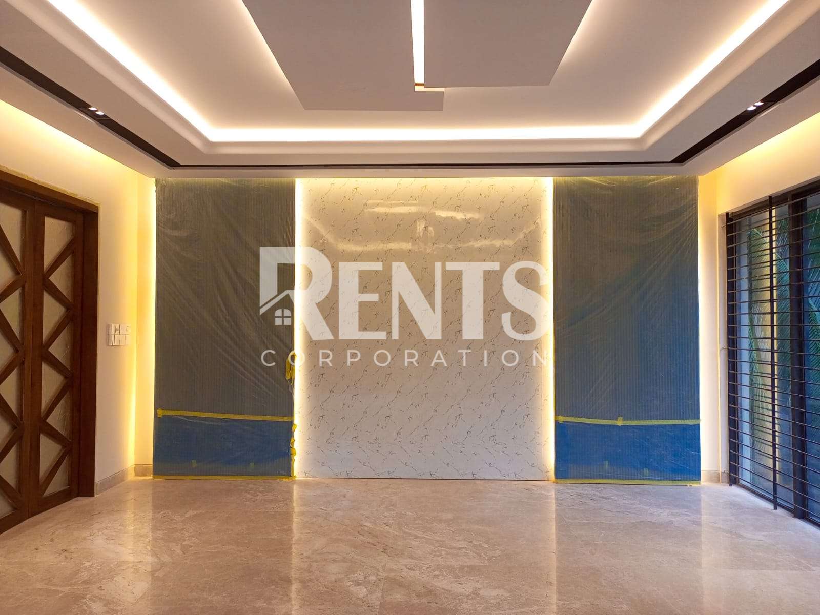 Villa on Hollywood Boulevard