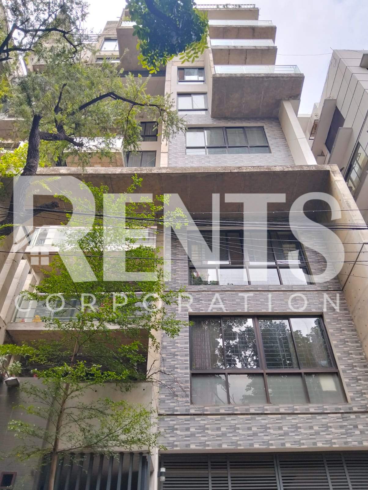 Villa on Hollywood Boulevard