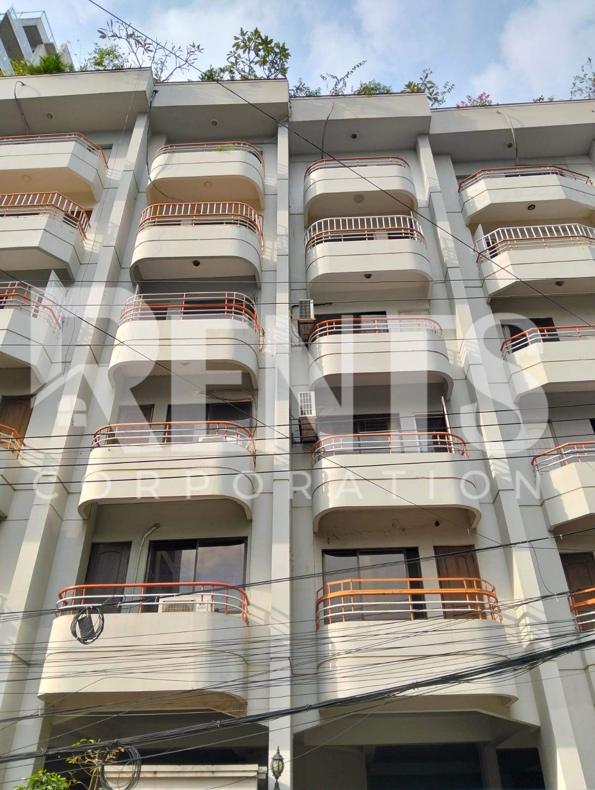 Villa on Hollywood Boulevard