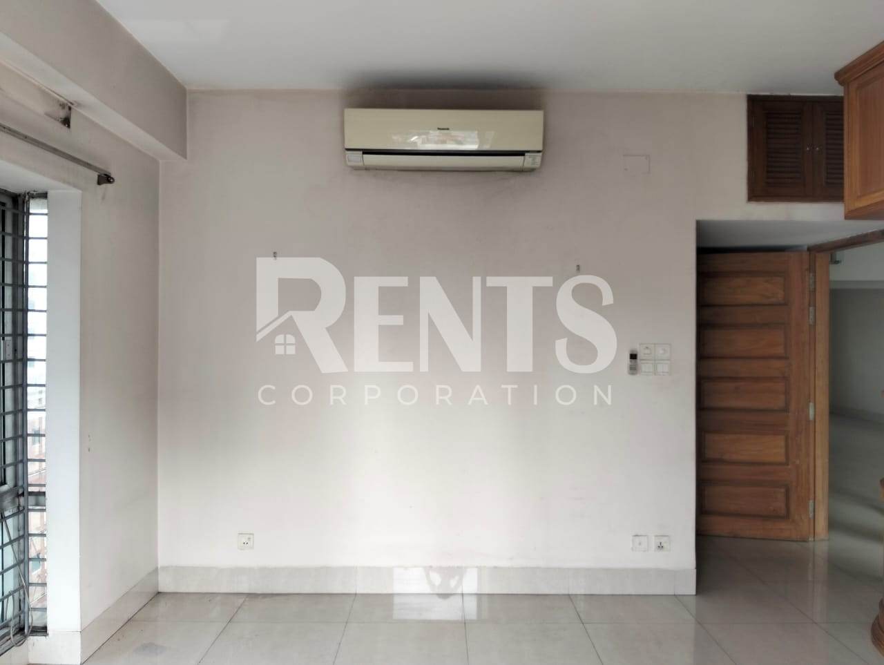 Villa on Hollywood Boulevard