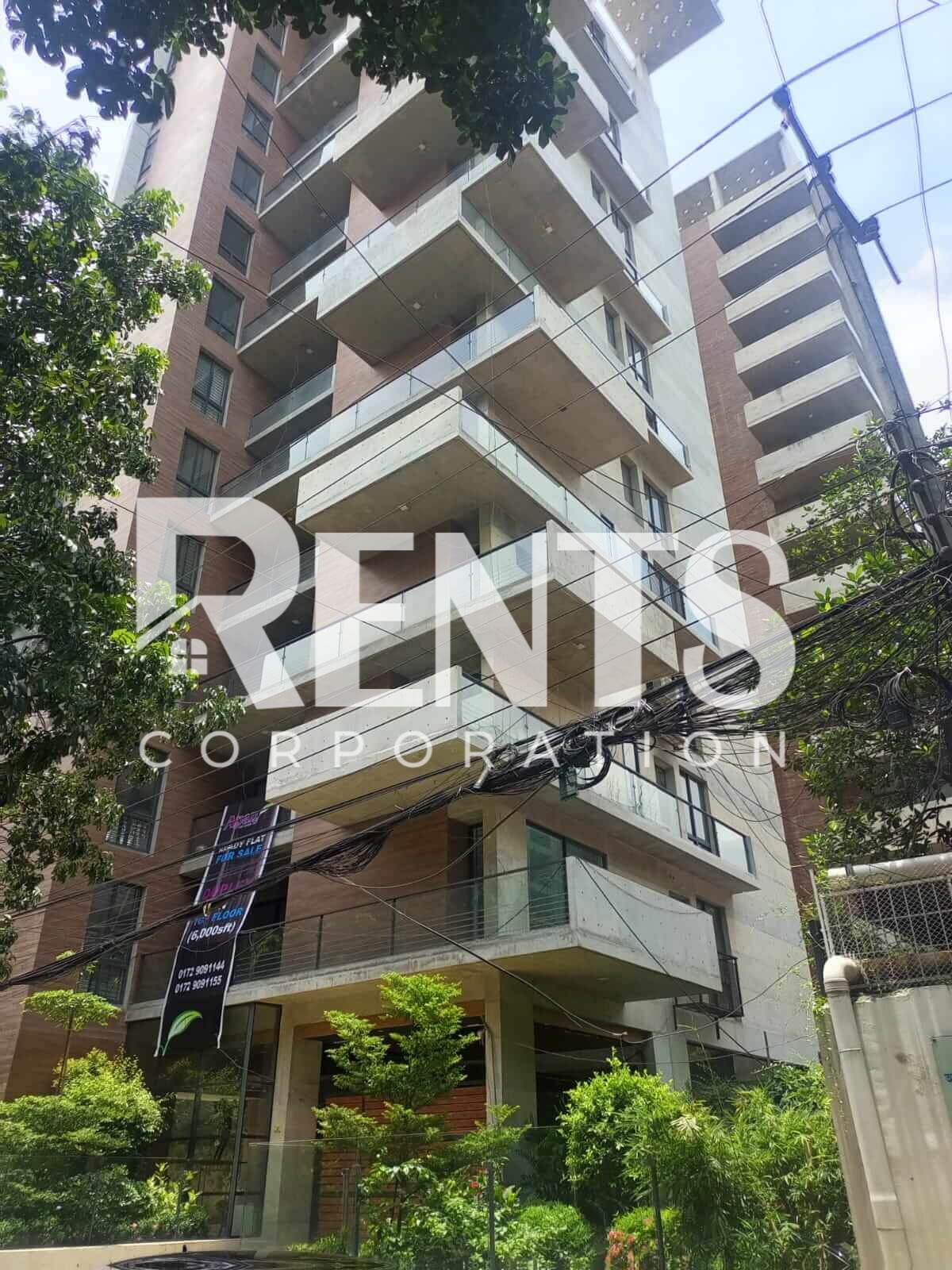 Villa on Hollywood Boulevard