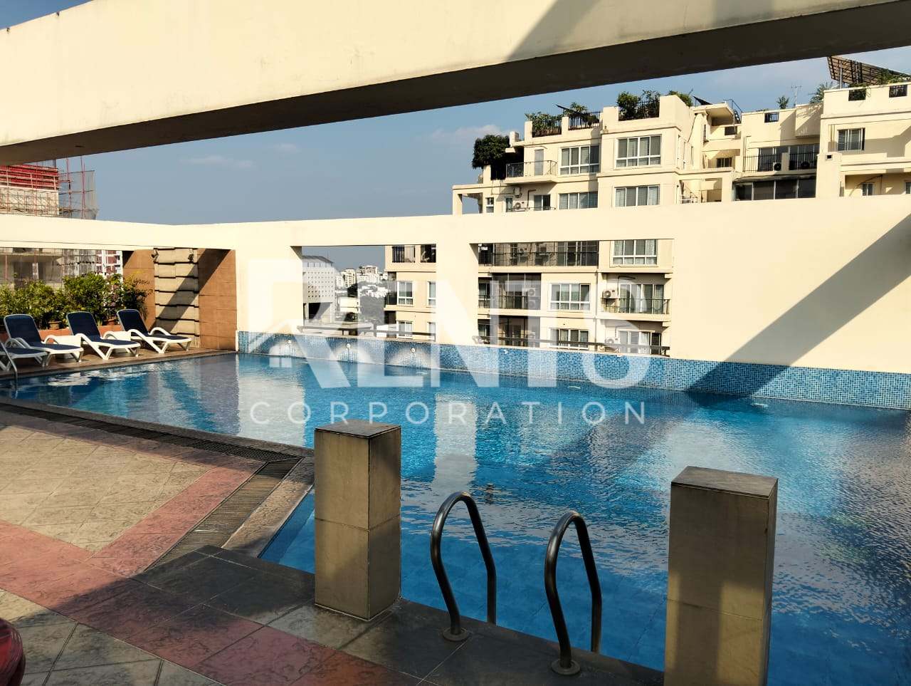 Villa on Hollywood Boulevard