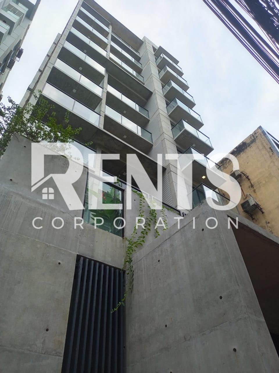 Villa on Hollywood Boulevard