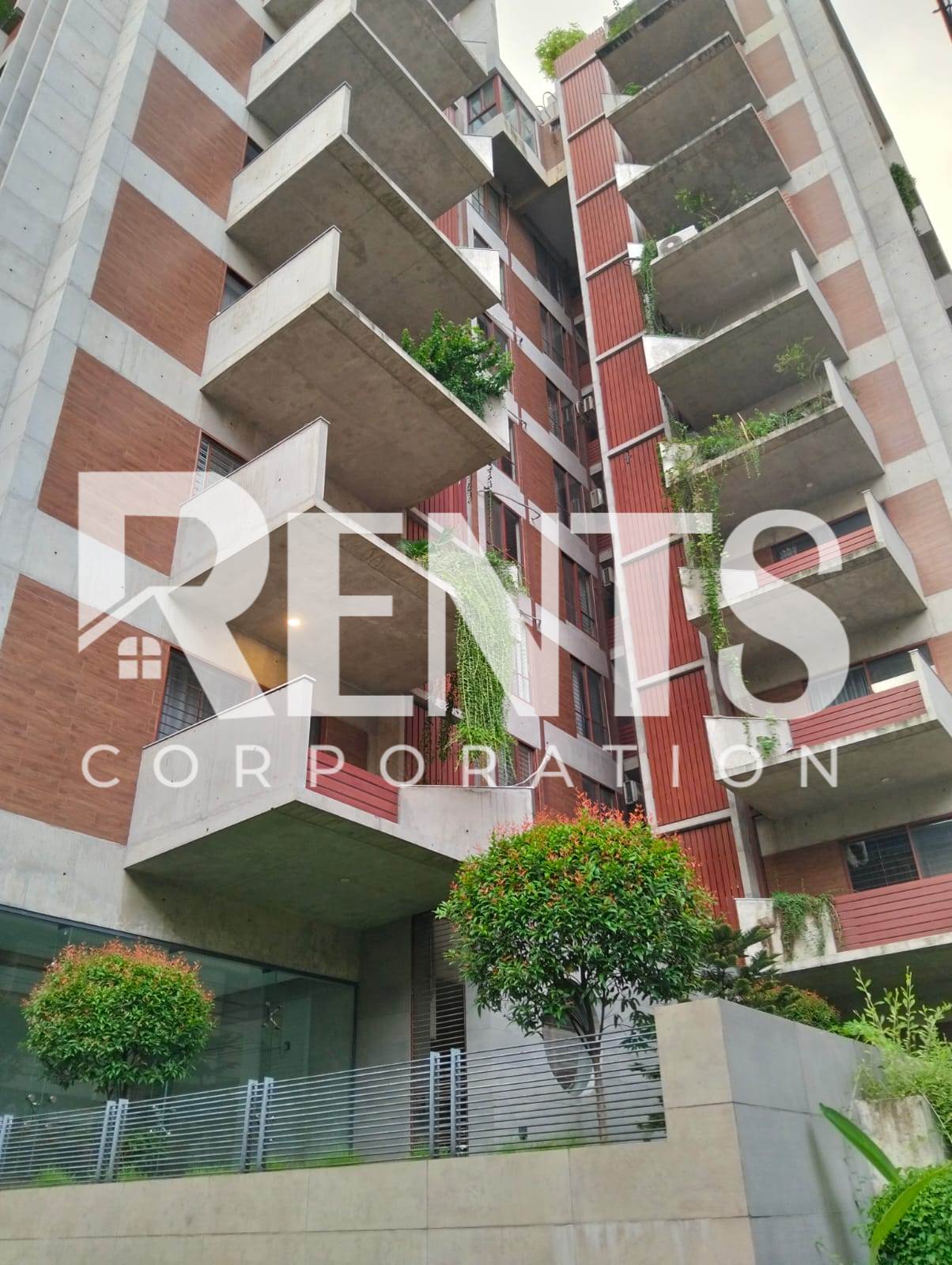 Villa on Hollywood Boulevard