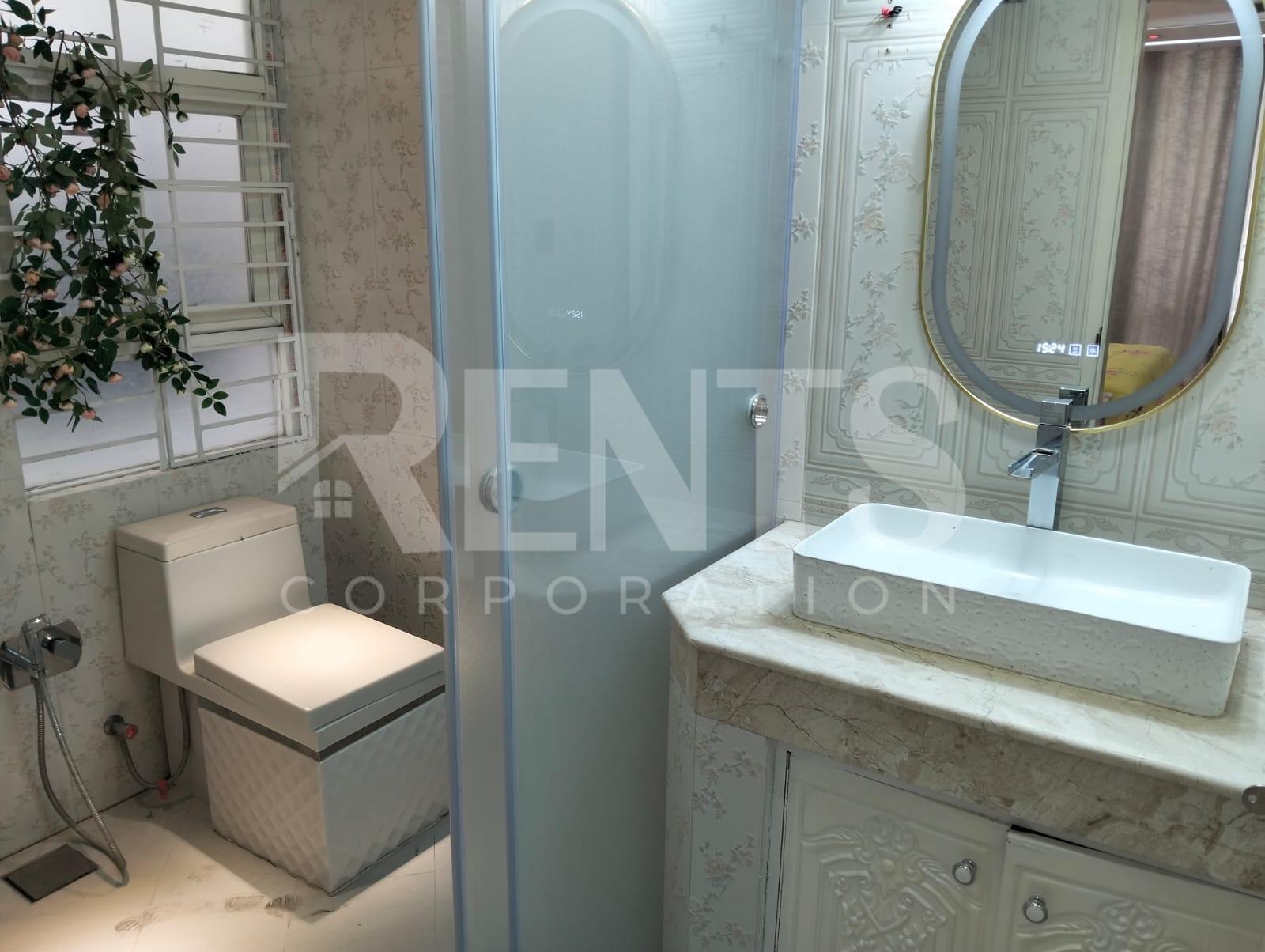 Villa on Hollywood Boulevard