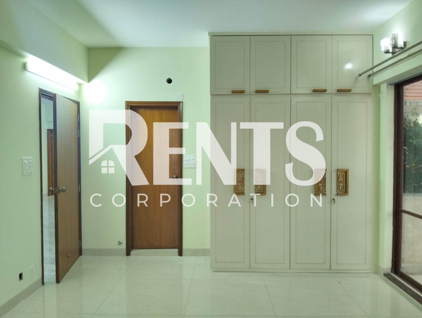 Villa on Hollywood Boulevard