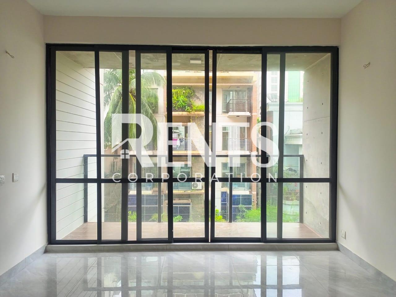 Villa on Hollywood Boulevard