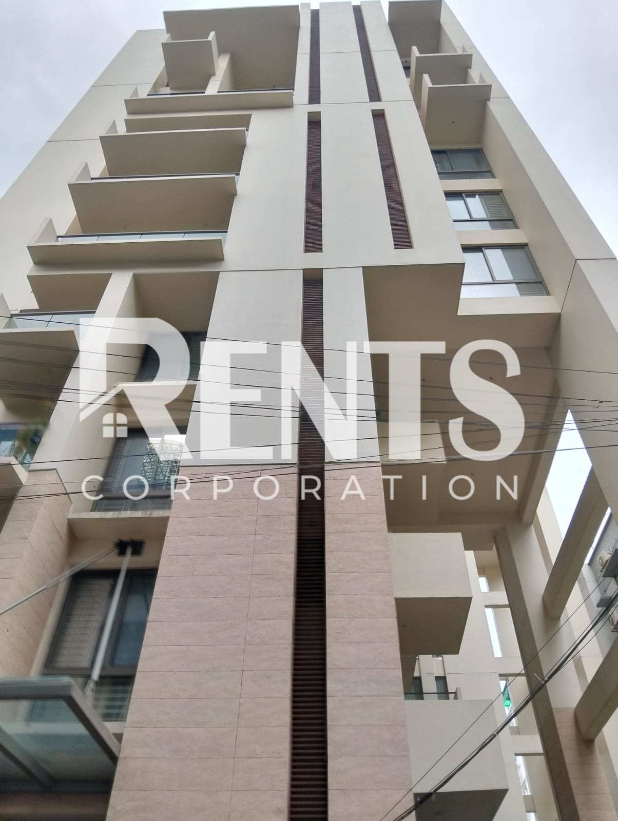 Villa on Hollywood Boulevard