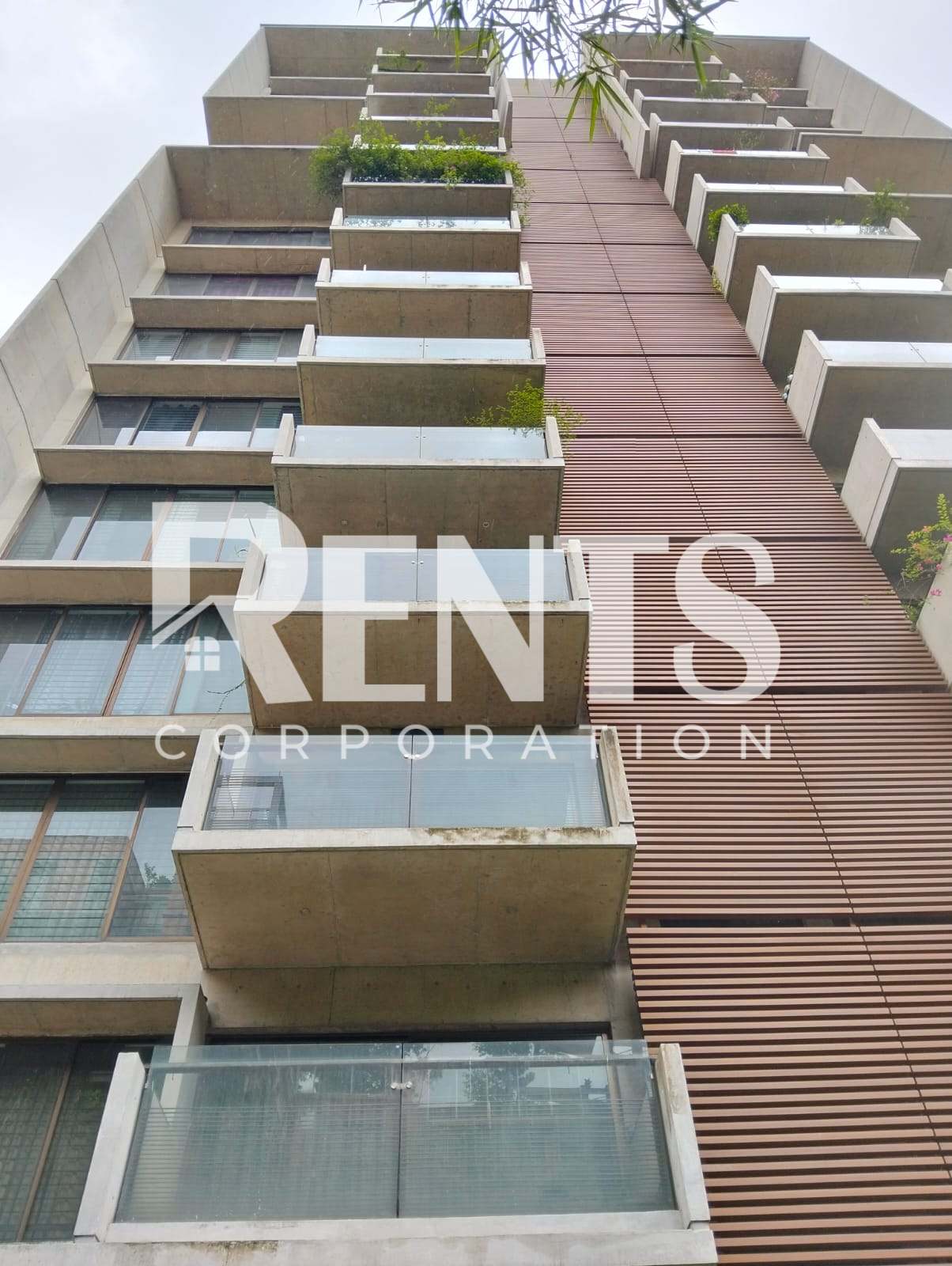 Villa on Hollywood Boulevard