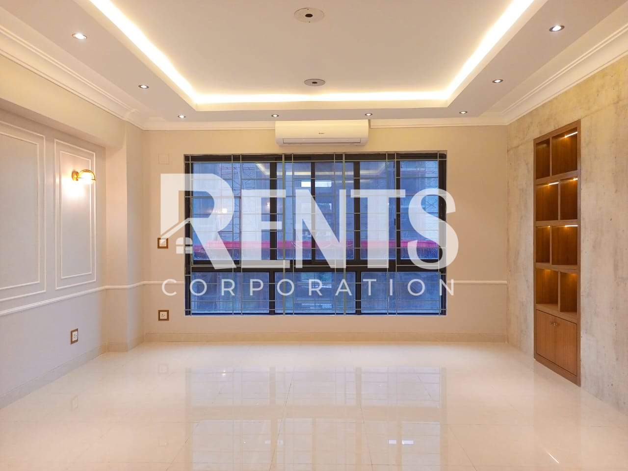 Villa on Hollywood Boulevard