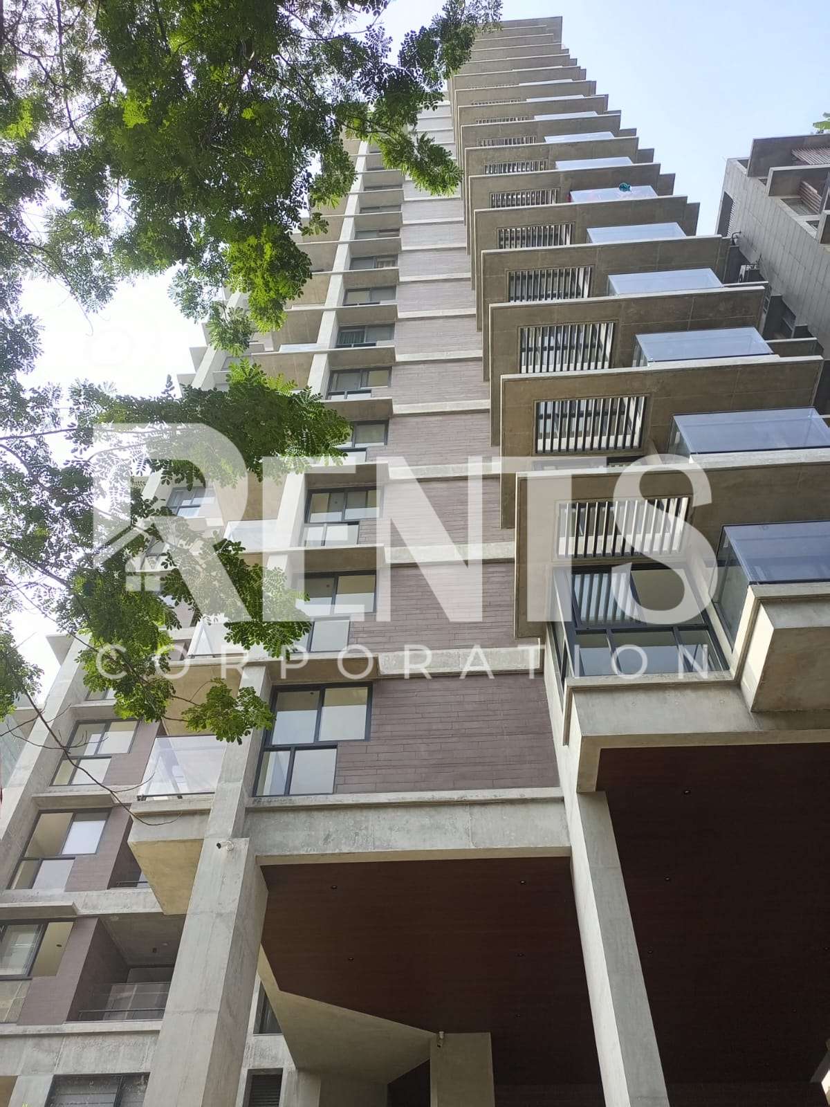 Villa on Hollywood Boulevard