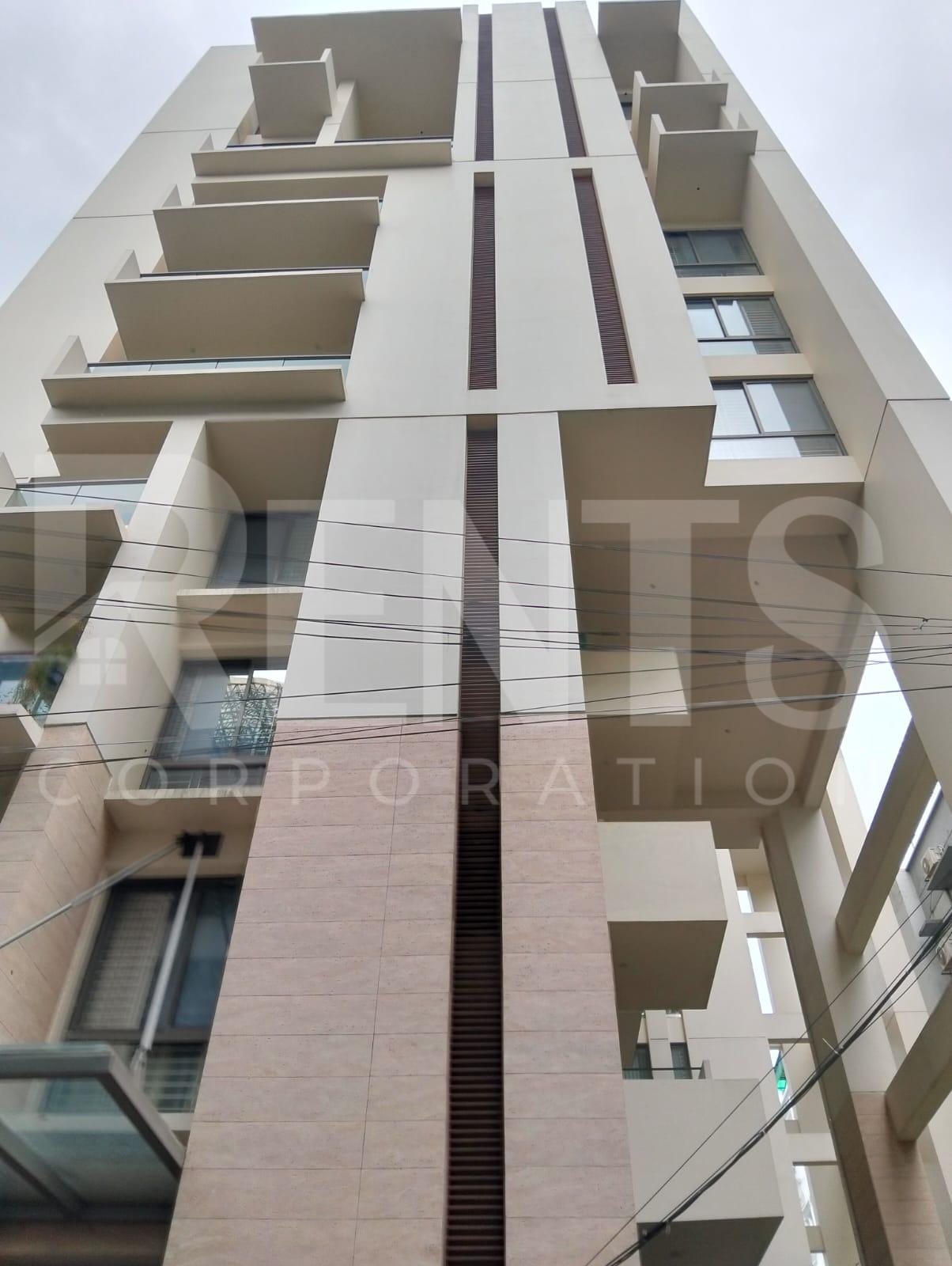 Villa on Hollywood Boulevard