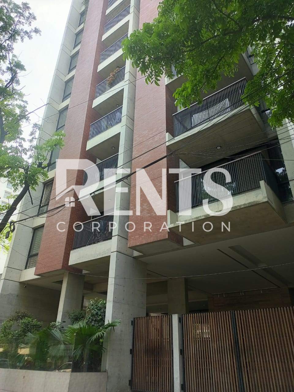 Villa on Hollywood Boulevard