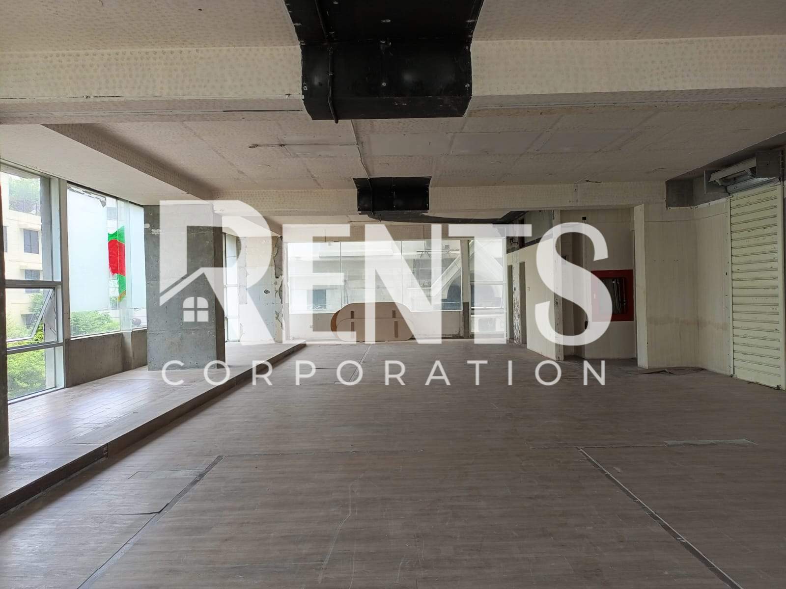 Villa on Hollywood Boulevard