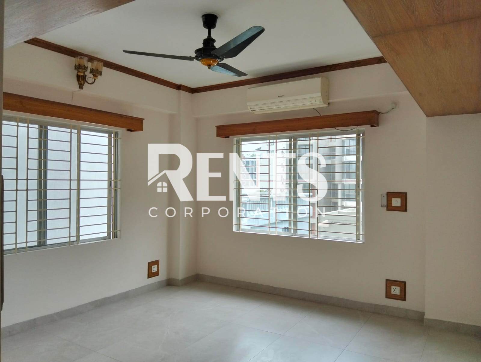 Villa on Hollywood Boulevard