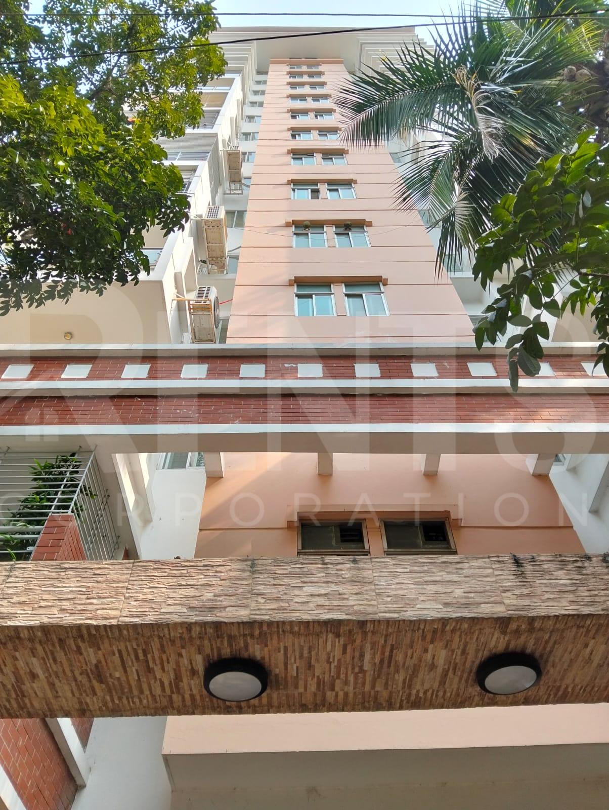 Villa on Hollywood Boulevard