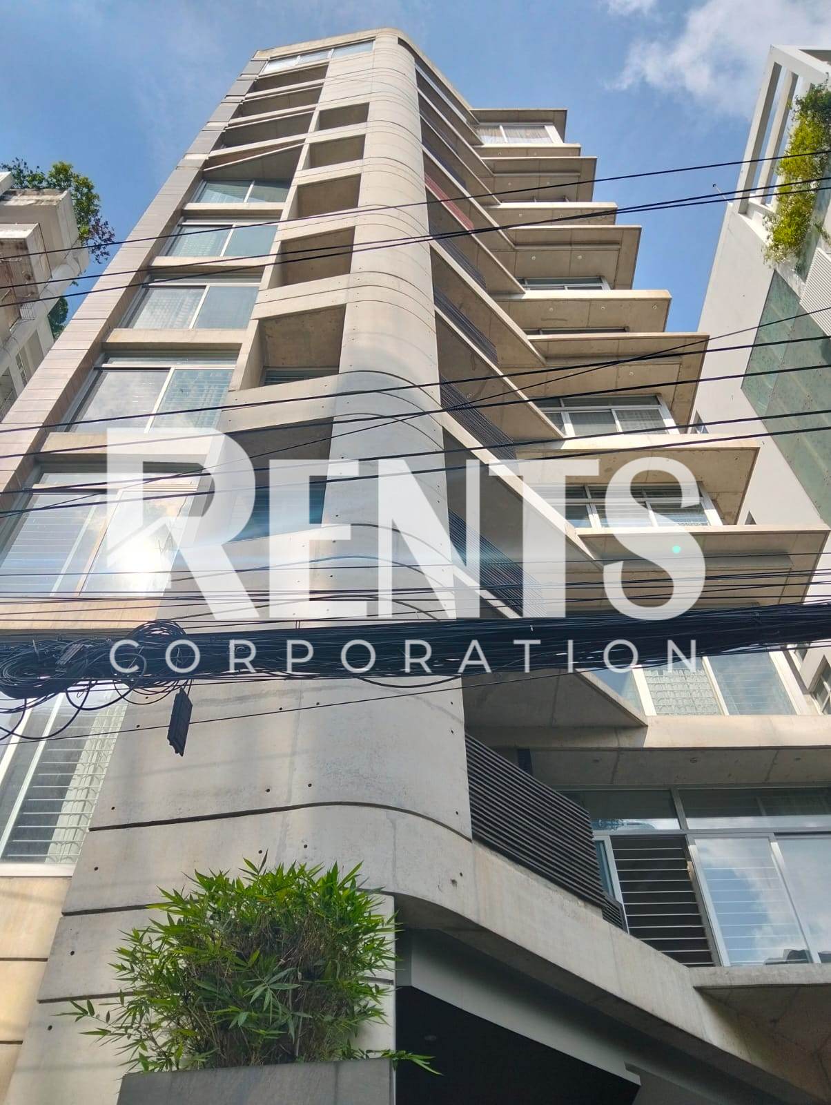 Villa on Hollywood Boulevard