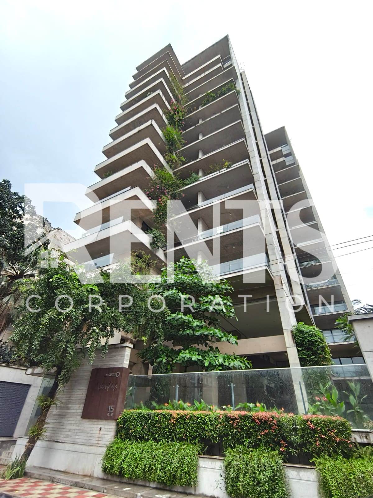 Villa on Hollywood Boulevard