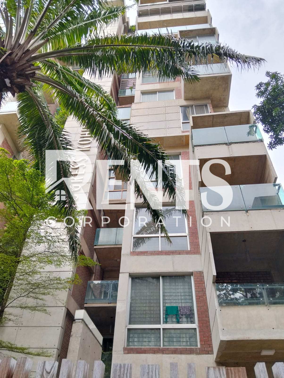 Villa on Hollywood Boulevard