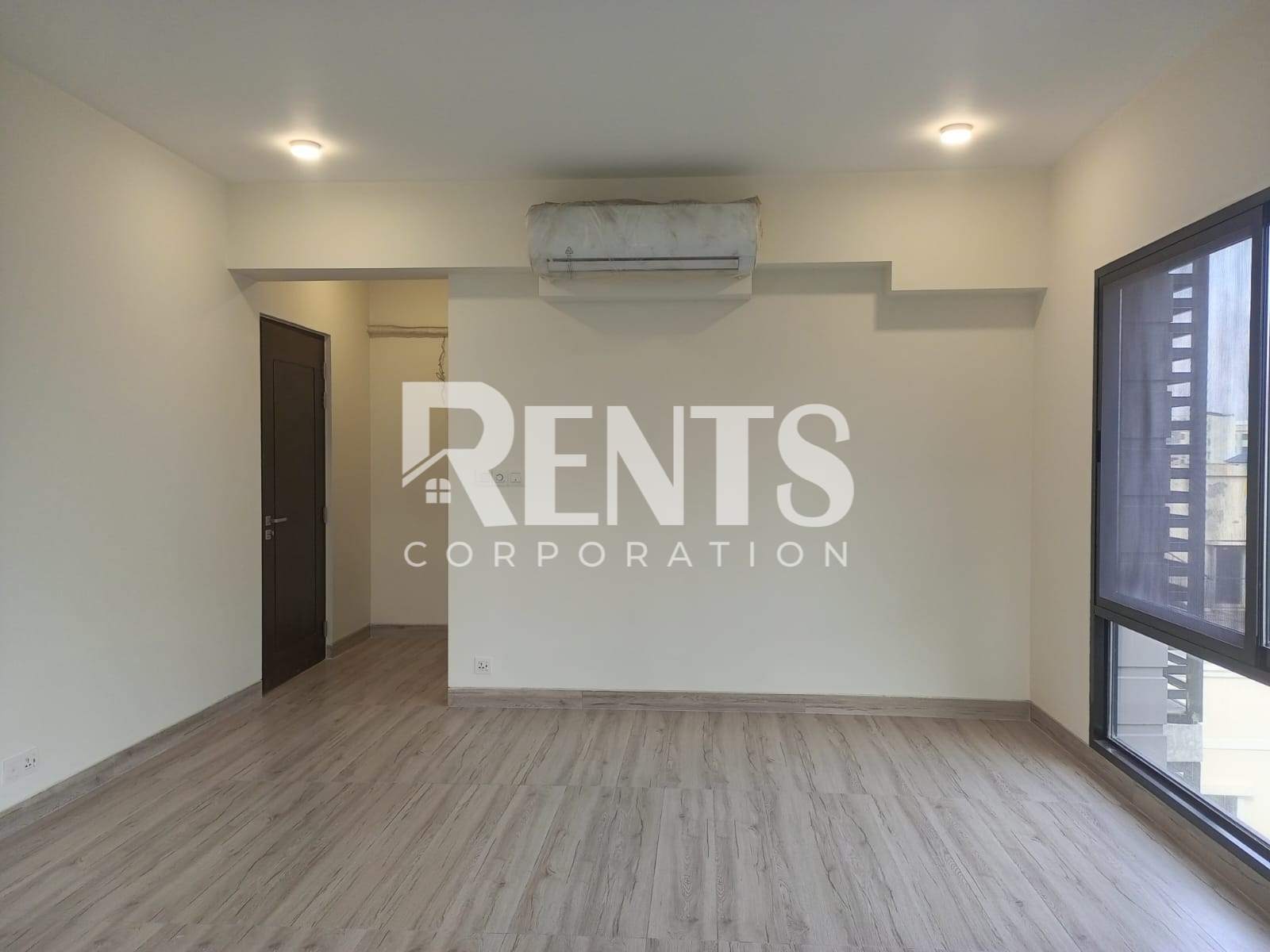 Villa on Hollywood Boulevard