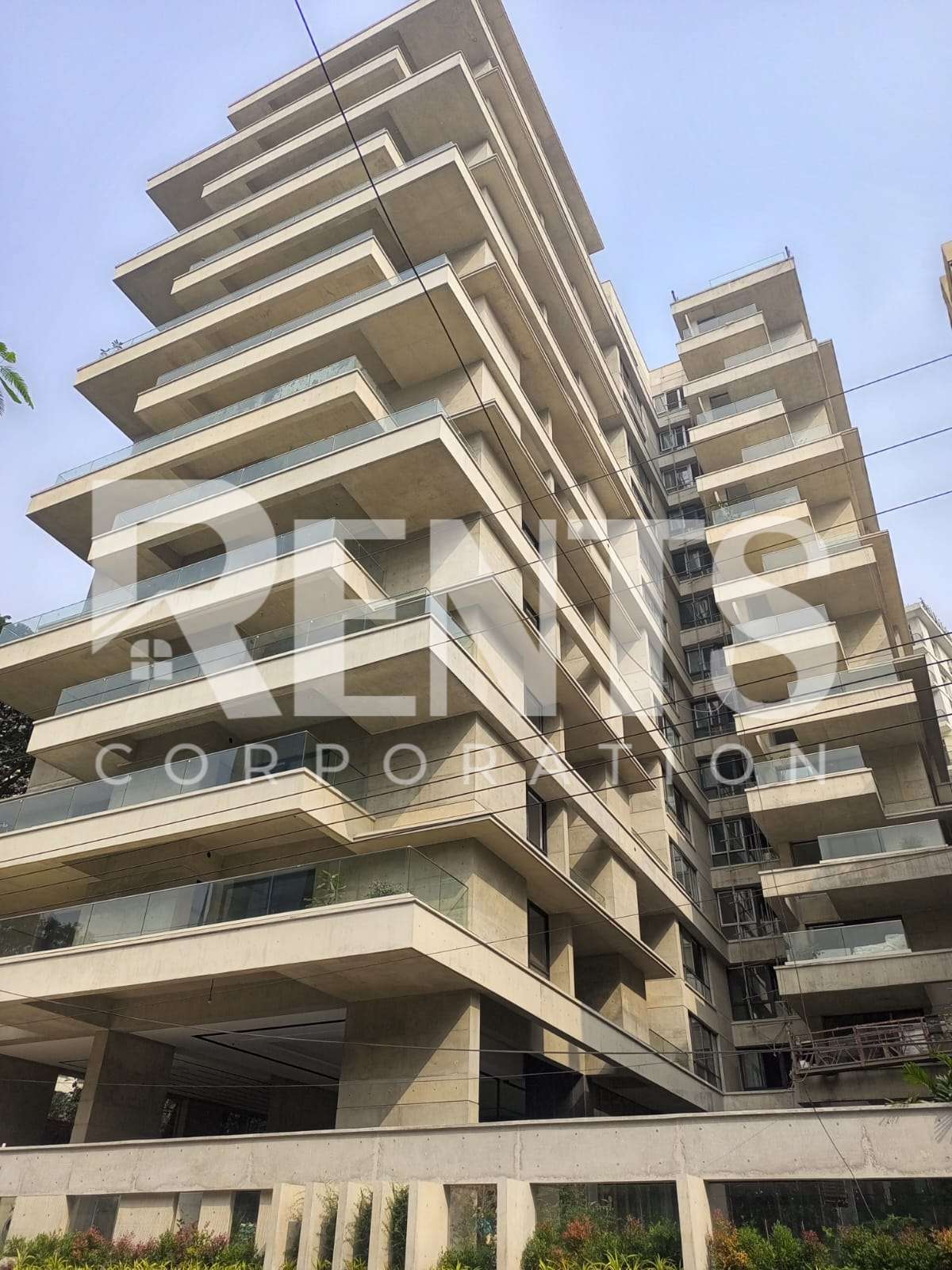 Villa on Hollywood Boulevard