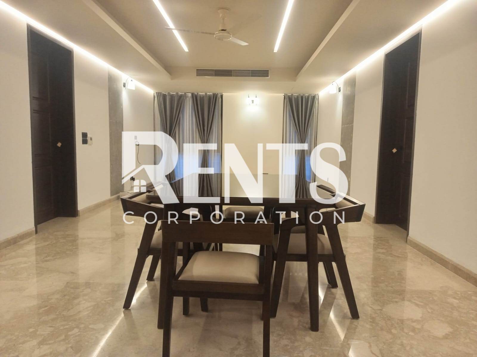 Villa on Hollywood Boulevard