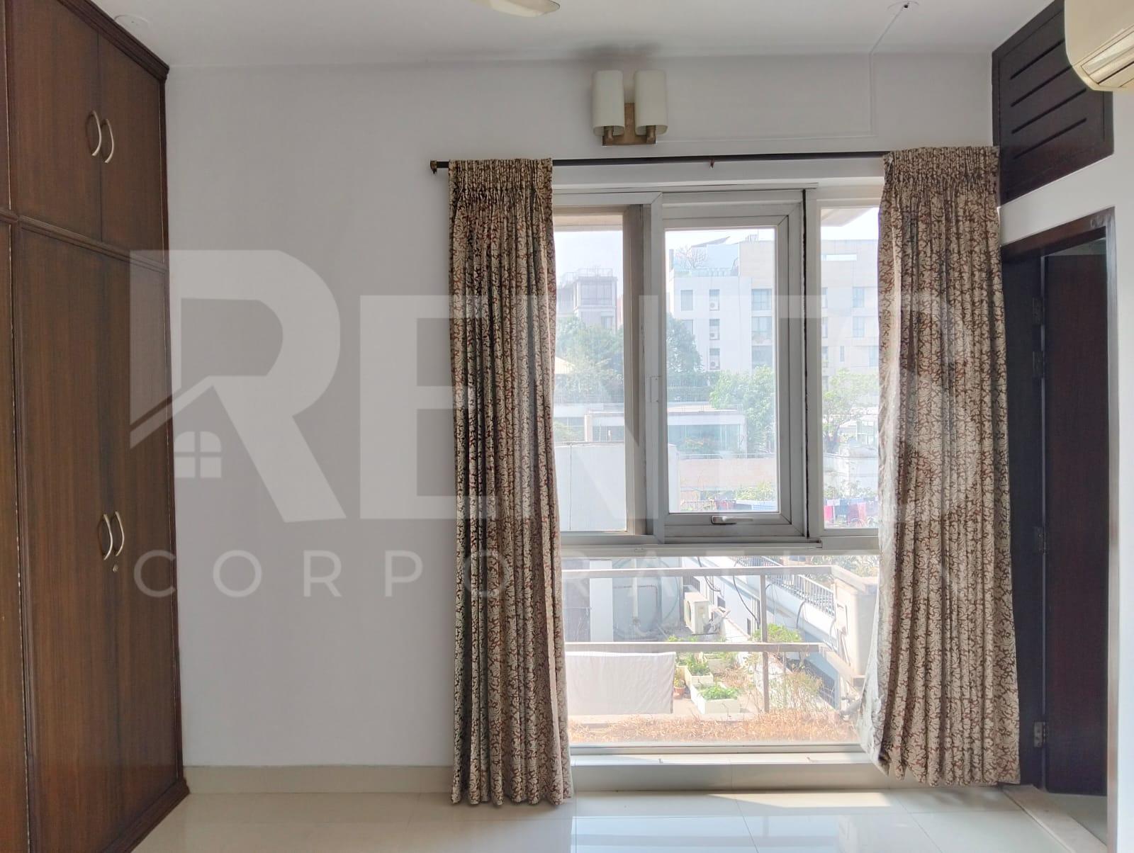 Villa on Hollywood Boulevard